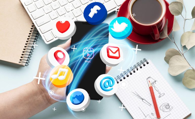 Indian Digital Media Trends 2025: Rise of Social & Video Platforms